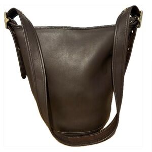 SOLD - COACH VINTAGE ONE SHOULDER BUCKET BAG - 9953